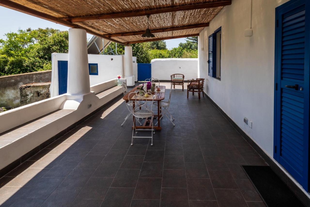 La Casa Del Geologo Apartment Stromboli Bagian luar foto